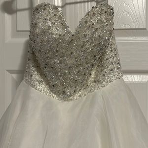 Wedding dress